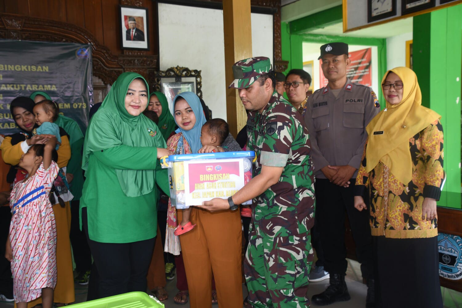 Ketua Persit KCK Koorcab Rem 073 PD IV/Diponegoro Ny. Deby Purnomosidi Kunjungi Wilayah Blora